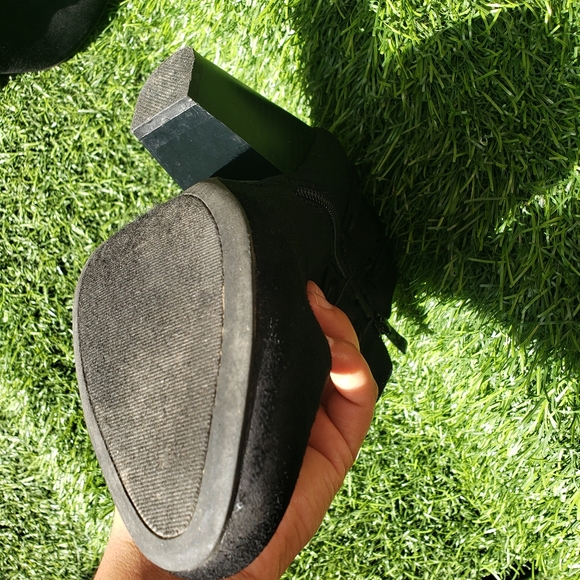 Boots - Picture 3 of 3